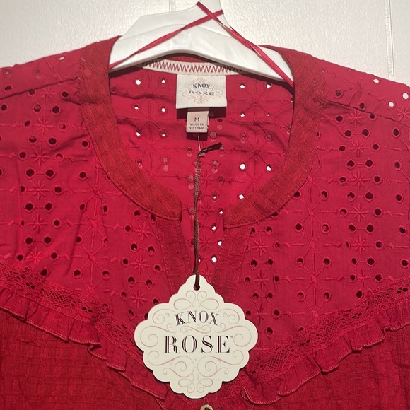 Red Knox Rose Women’s Short Sleeve - Picture 2 of 4
